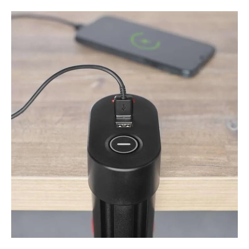 Jatkojohto pöytäkiinnityksellä 3 pistorasiaa + 3x USB 1,5 m musta