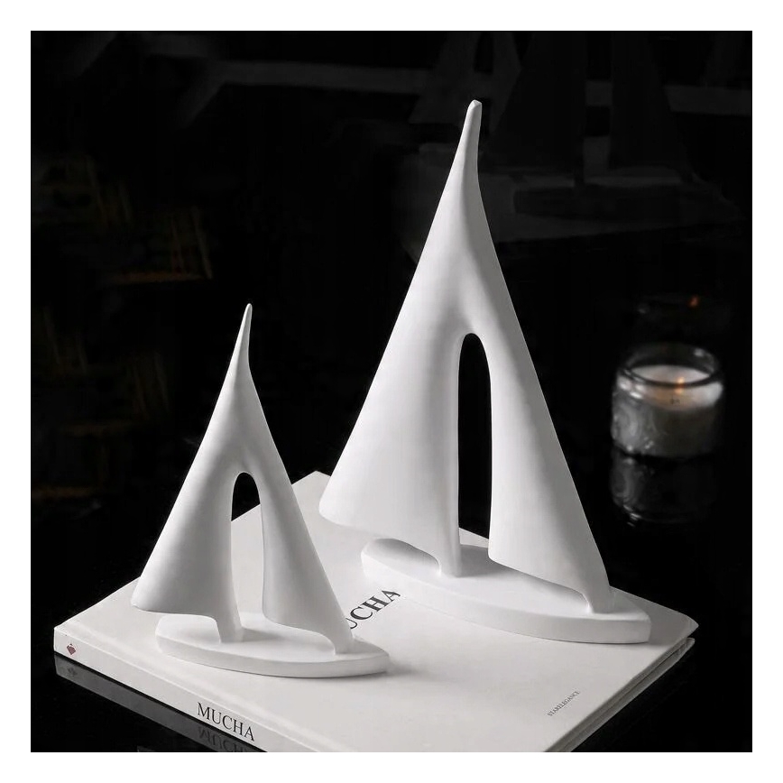 Pöytäkoriste 21 cm hartsi/valkoinen