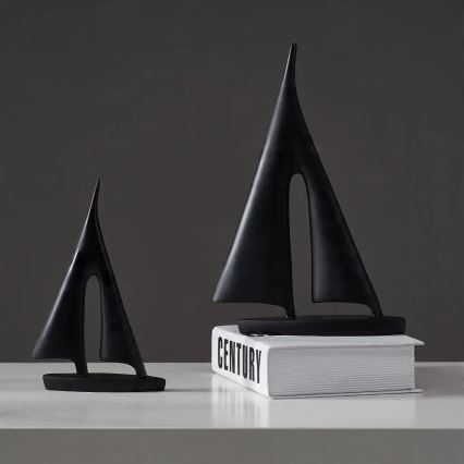 Pöytäkoriste 28 cm hartsi/musta