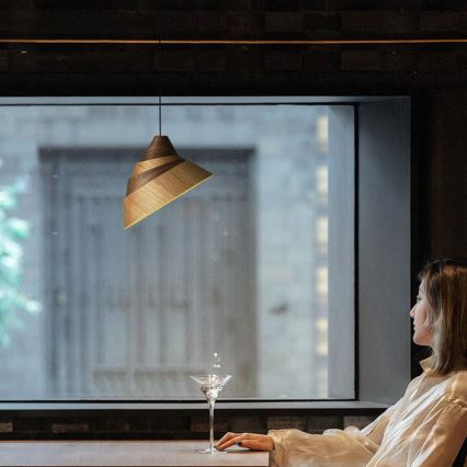 Puinen riippuvalaisin vaijerilla 1xE27/60W/230V halkaisija 33 cm täyspuu/tammi/pähkinä/kumipuu