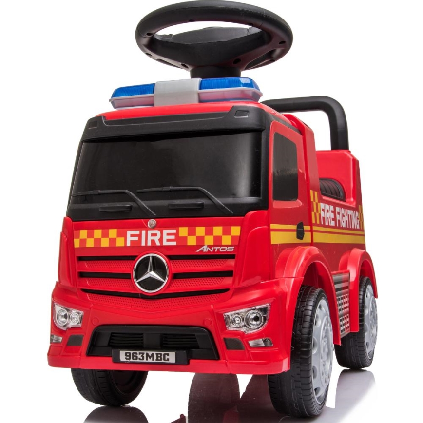 Push auto Mercedes Paloauto 2xAA punainen