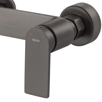 REA-B4585 - Kylpyammeen sarja STORM titaani