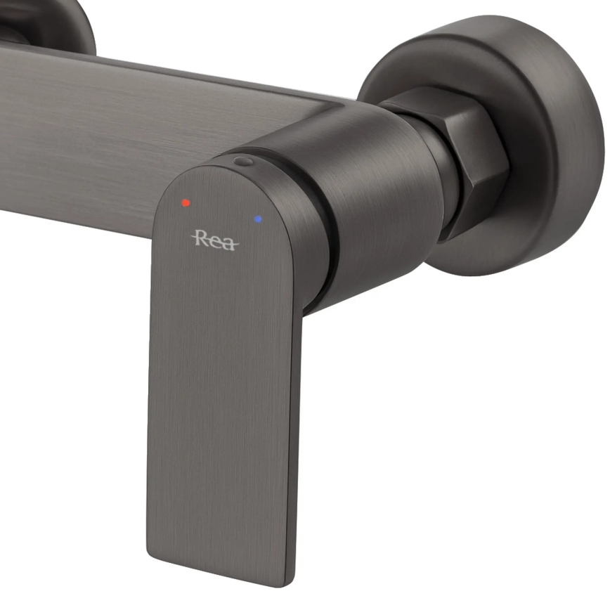REA-B4585 - Kylpyammeen sarja STORM titaani