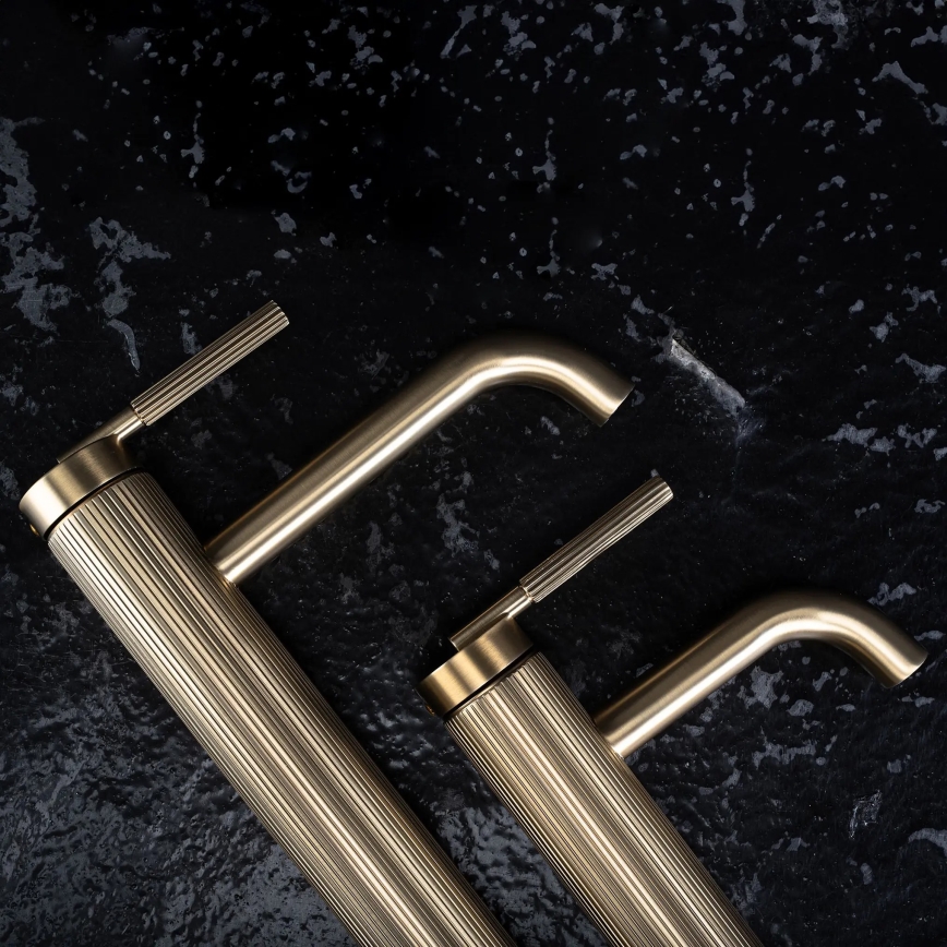 REA-B7802 - Pesualtaan hana ARGON 29,5 cm harjattu kulta