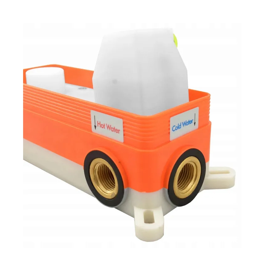 REA-P4110 - Suihkusarja piilosekoittimella LUNGO, kultainen