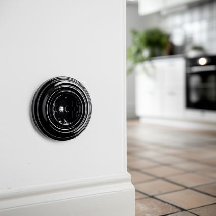 Reblig - Retro-pistorasia kotikäyttöön kehykseellä SCHUKO 230V/16A musta