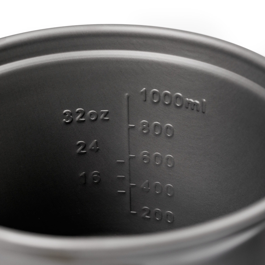 Retkikaasuliesi lisävarusteiden kanssa