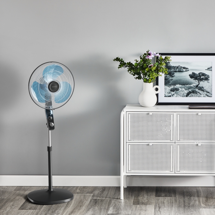 Rowenta - ESSENTIAL+ jalallinen tuuletin hyttyskarkottimella 60 W/230 V 130 cm musta