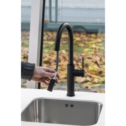 Sapho - Tiskihana ulosvedettävällä ruiskulla FLAWO matta musta