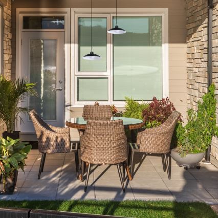 SARJA 2 kpl LED aurinkokäyttöisiä riippuvalaisimia hämäräkytkimellä LED/6W/3,7V 2000 mAh IP44 + kaukosäädin