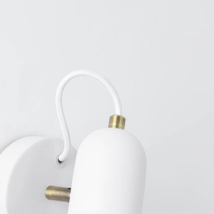 Seinäkohdevalaisin ASTAMA 1xE27/40W/230V valkoinen/messinki