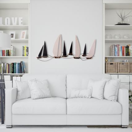 Seinälle tarkoitettu koriste 52x117 cm purjelaiva metalli