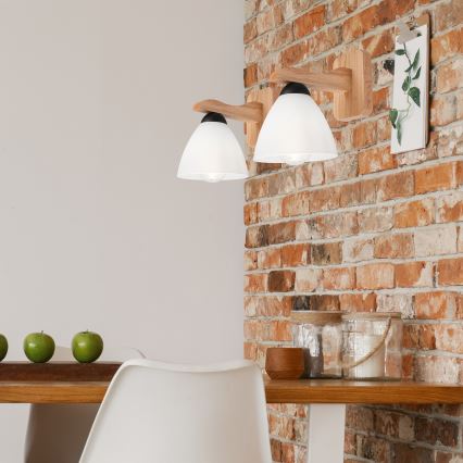 Seinävalaisin ADRIANO 1xE27/60W/230V tammi