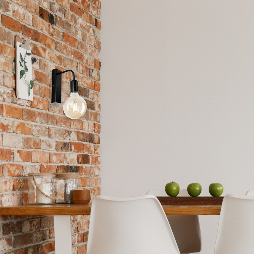 Seinävalaisin ASTRID 1xE27/60W/230V kiiltävä musta