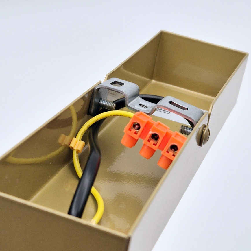 Seinävalaisin ASTRID 1xE27/60W/230V kulta