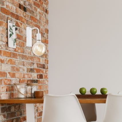 Seinävalaisin ASTRID 1xE27/60W/230V valkoinen