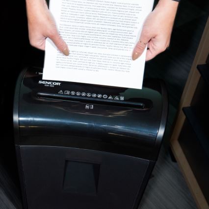 Sencor - CD- ja paperisilppuri A4, 14 l säiliö, 230V, musta