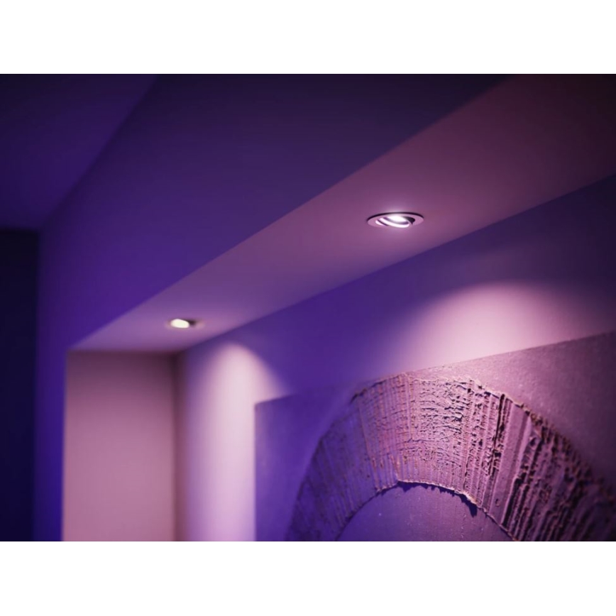 Setti 4 kpl Philips Hue WHITE AND COLOR AMBIANCE RGBW himmennettävät LED-polttimot GU5,3/MR16/6,3W/12V 2000-6500K