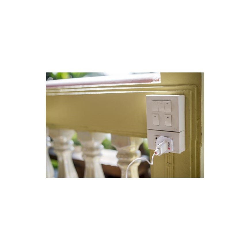 SKROSS - Yleismatkasovitin 230V