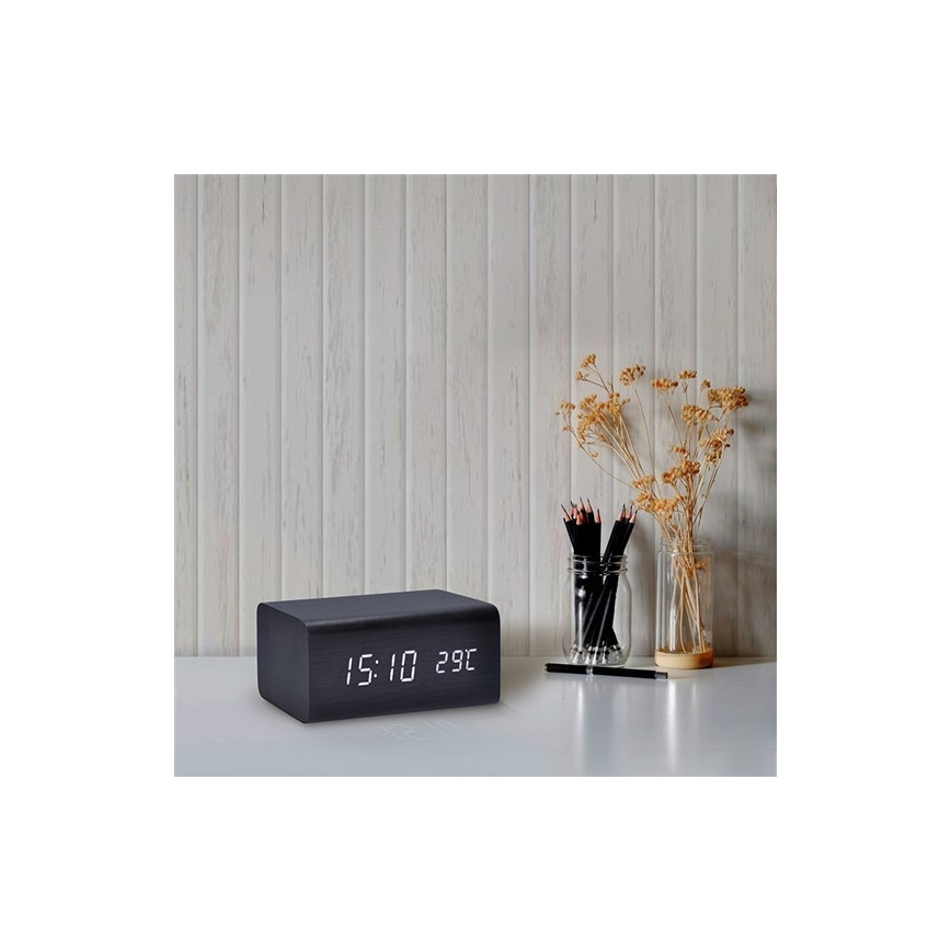 Kello, jossa on hälytys-LED / 5V / 3xAAA 3000mA