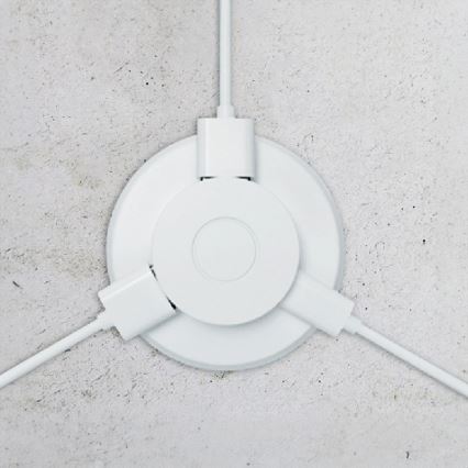 Sisäänrakennettu USB Laturi USB A+C valkoinen