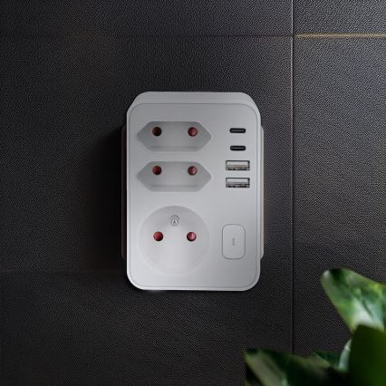 Monipistorasia 1x16 A + 2x 2,5 A, 2x USB (A + C), valkoinen