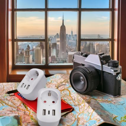 Matka-adapteri Yhdysvaltoihin 230V 2x USB-A + 1x USB-C