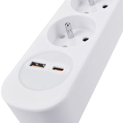 Monipuolinen jatkojohto 3 pistorasialla ja katkaisijalla, USB A- ja C-latauksella, 2 m