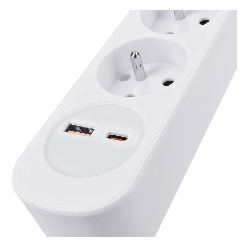 3-osainen jatkojohto kytkimellä, USB-A- ja USB-C-latauksella, 3 m