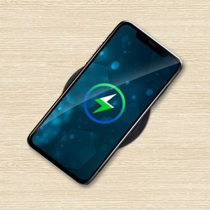 Pistorasia pylväs pöytätasolle langattomalla Qi-latauksella 3x230V + 1xUSB-A + 1xUSB-C musta/hopea