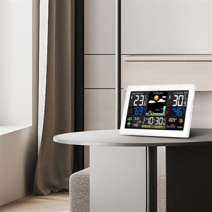 Sääasema värillisellä LCD-näytöllä 5V/2xAA + 2xAA