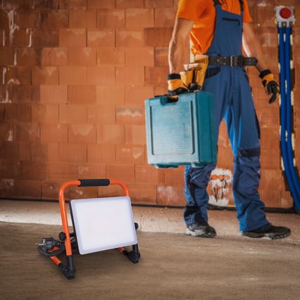 LED-valonheitin jalustalla LED/100W/230V 4000K IP65