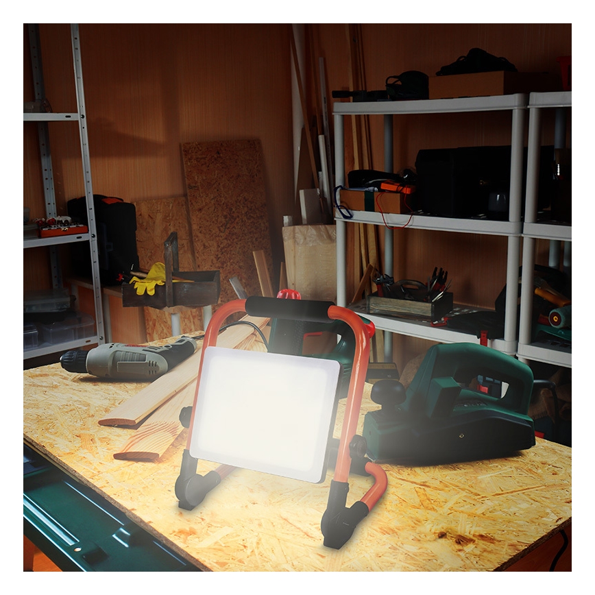 LED-valonheitin jalustalla LED/100W/230V 4000K IP65