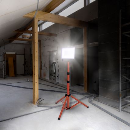 LED Valonheitin jalustalla LED/100W/230V 4000K IP65