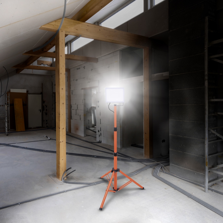 LED Valonheitin jalustalla LED/50W/230V 4000K IP65