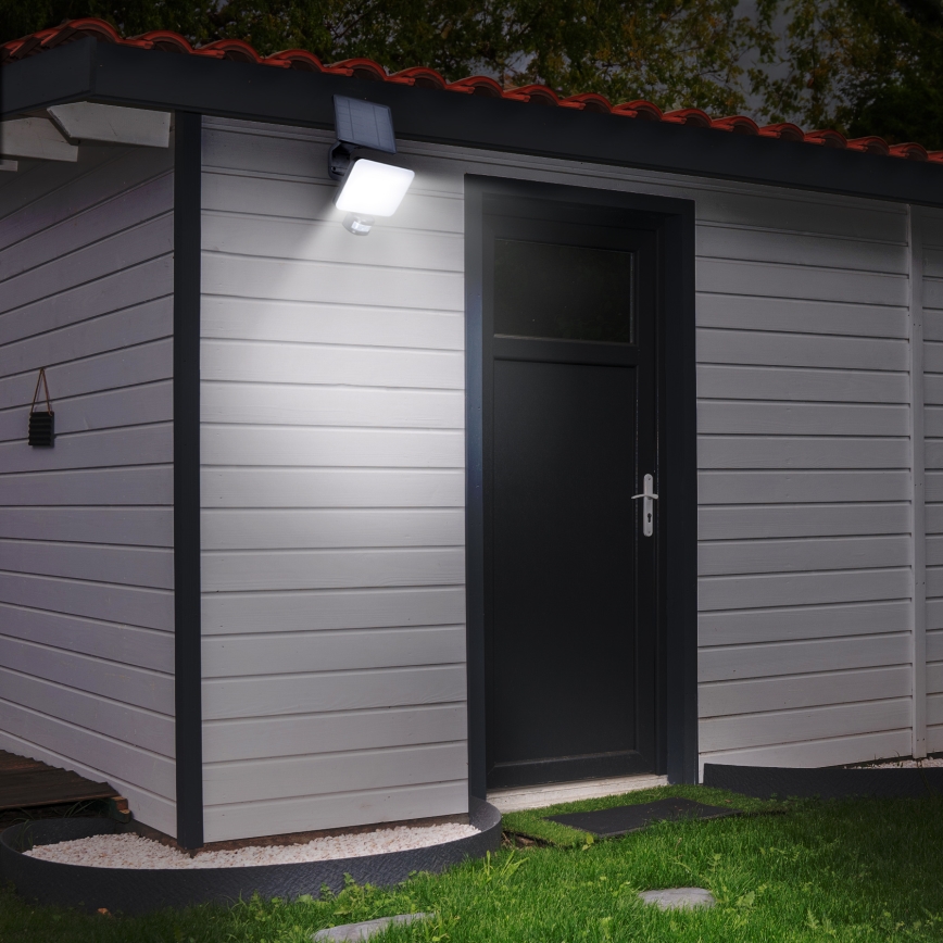 LED aurinkokennovalo liiketunnistimella LED/11W/3,7V 4400mAh 3000K/4000K/6500K IP54