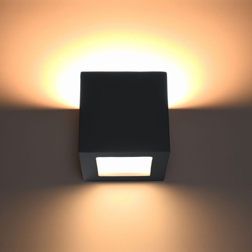 Seinävalaisin LEO 1xE27/60W/230V musta