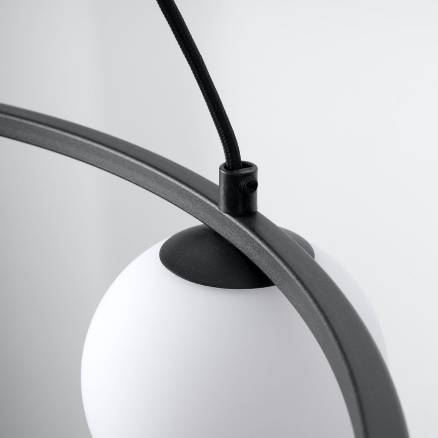 Kattokruunu johdossa YOLI 3xG9/8W/230V musta