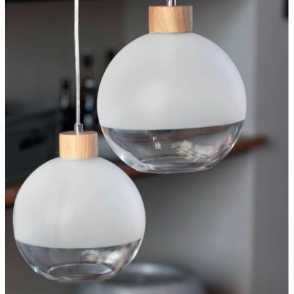 Kattokruunu johdossa LINEA 3xE27/60W/230V tammi