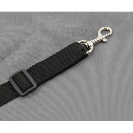 Suojava autopeite pienelle koiralle 58x52 cm