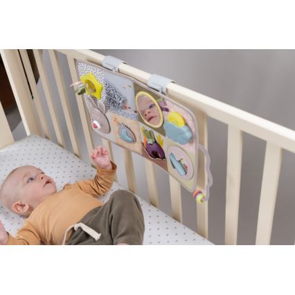 Taf Toys - Pinnasänky leikkikeskus melodialla Puutarha 3xAAA