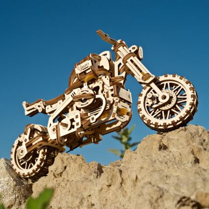 Ugears - 3D puinen mekaaninen palapeli Scrambler-moottoripyörä kärryllä
