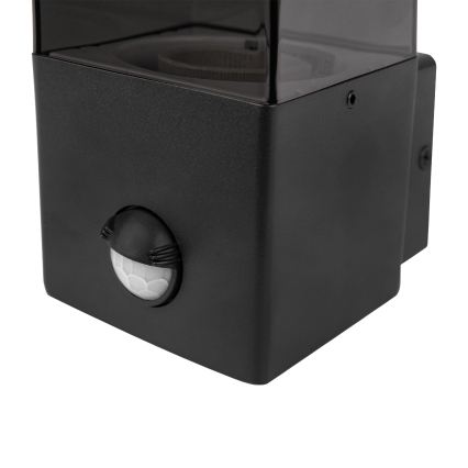 Ulkoseinävalaisin liike- ja hämäräanturilla 1xE27/40W/230V IP44 musta/savunharmaa