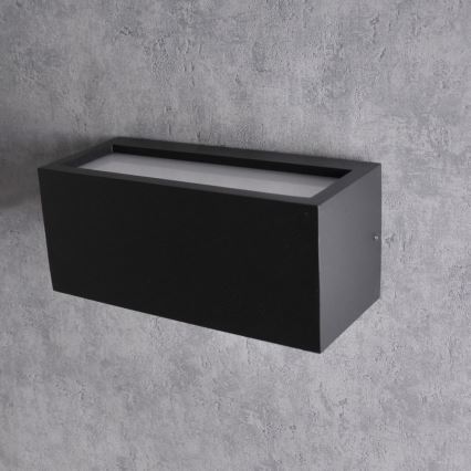 Ulkoseinävalaisin TOKIO 1xE27/12W/230V IP54