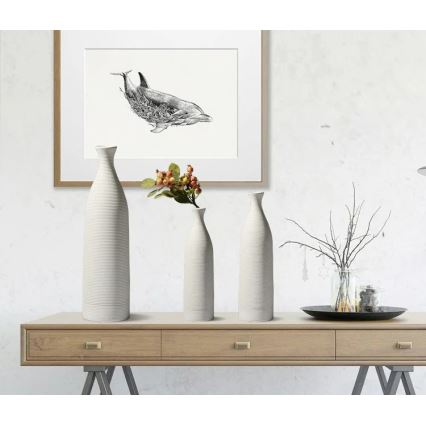 Valkoinen keramiikkavaasi 25 cm