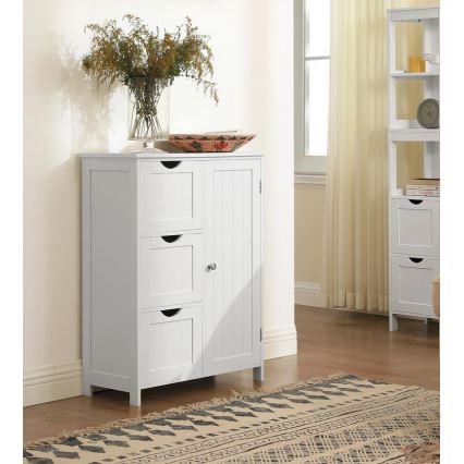 Valkoinen ZARA-kaappi