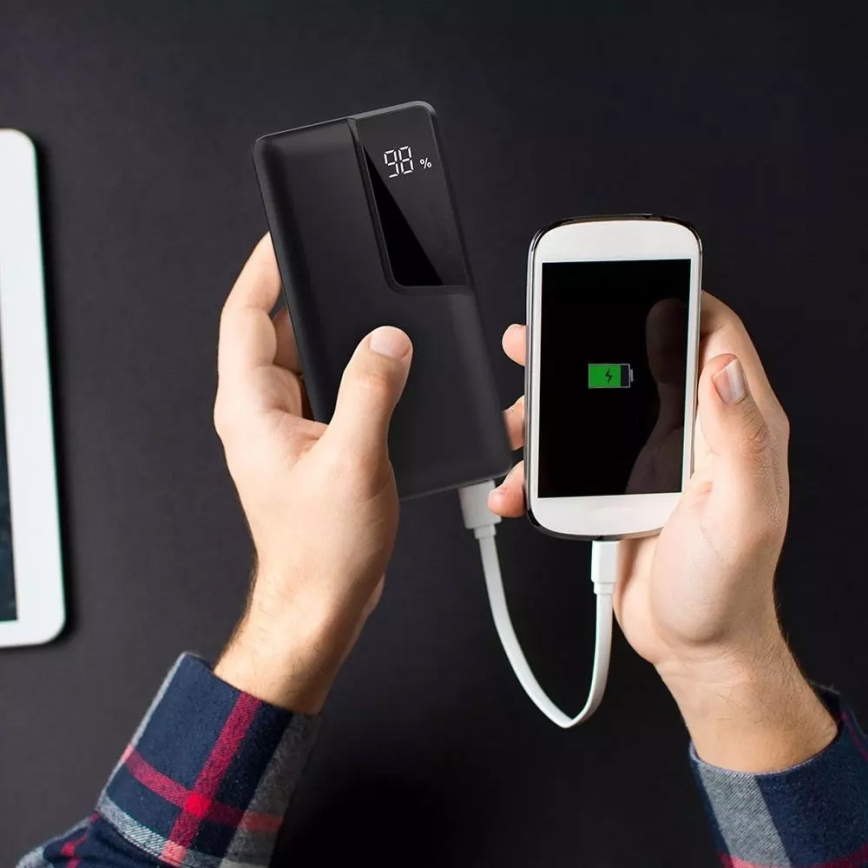 Varavirtalähde näytöllä 10000mAh/3,7V musta