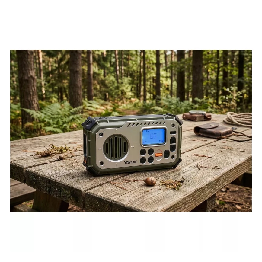 Retkiradio käsikampilla, aurinkopaneelilla ja LED-taskulampulla, jossa virtapankkitoiminto 5V/3xAAA/2000 mAh, IPX4, vihreä