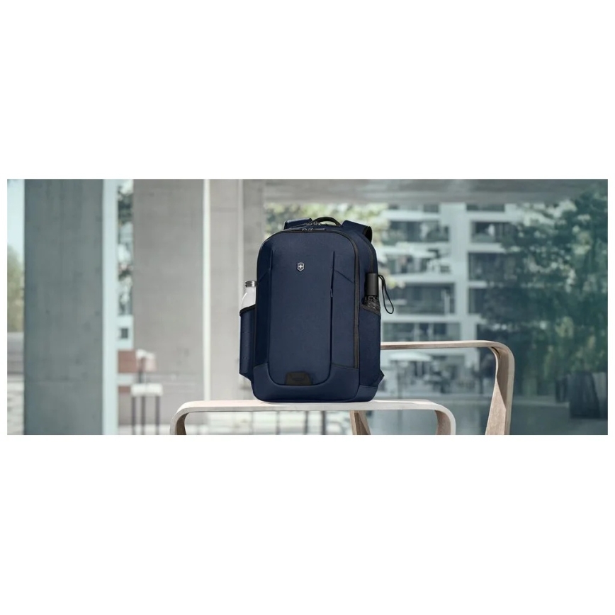 Victorinox - 15,6 kannettavalle tarkoitettu Altmont Modern -reppu, 20 l, sininen