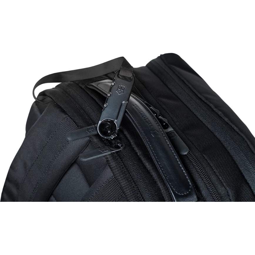 Victorinox - Altmont Professional Deluxe 24 l läppärireppu, musta